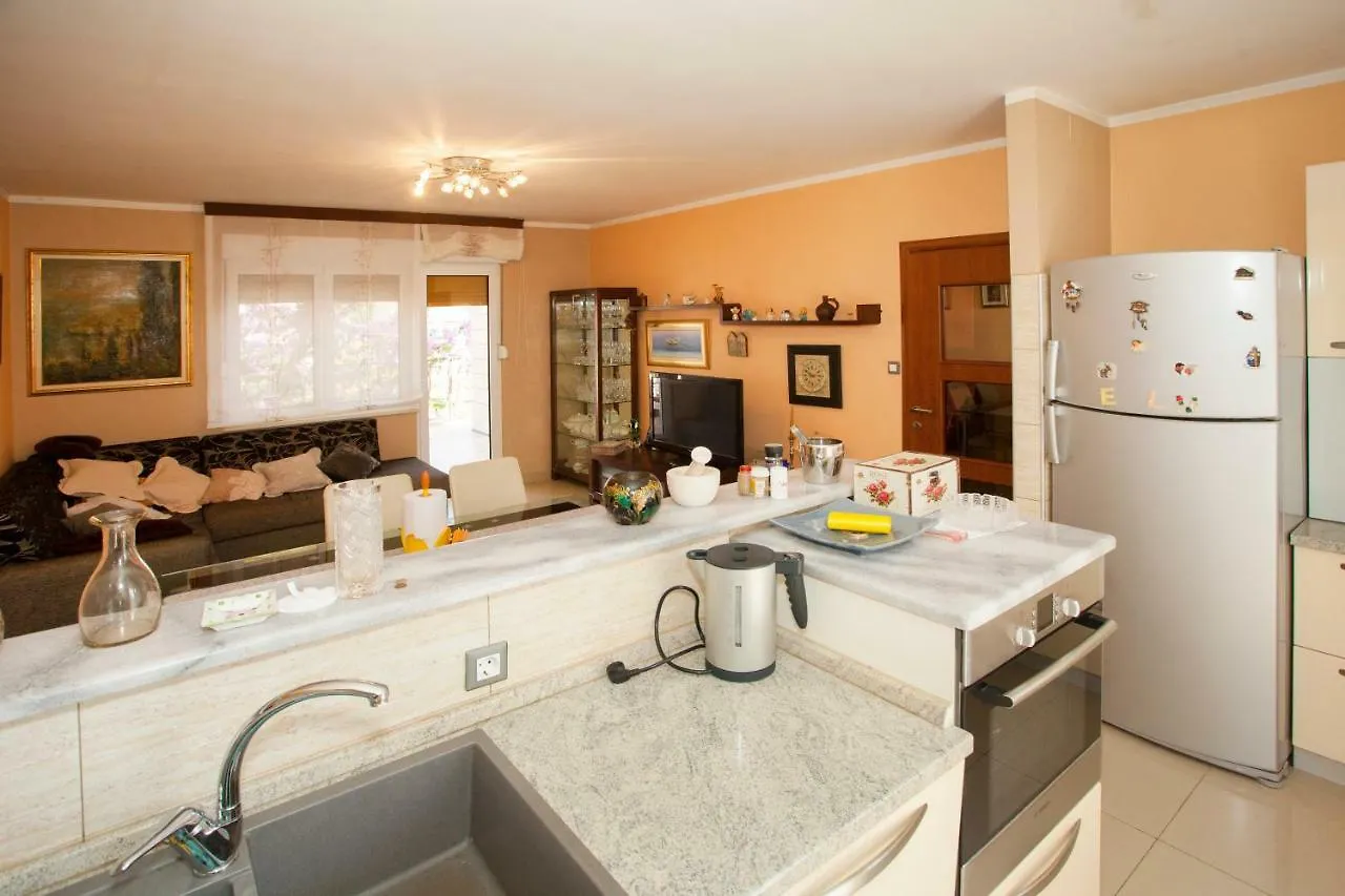 Apartment Dolores Split