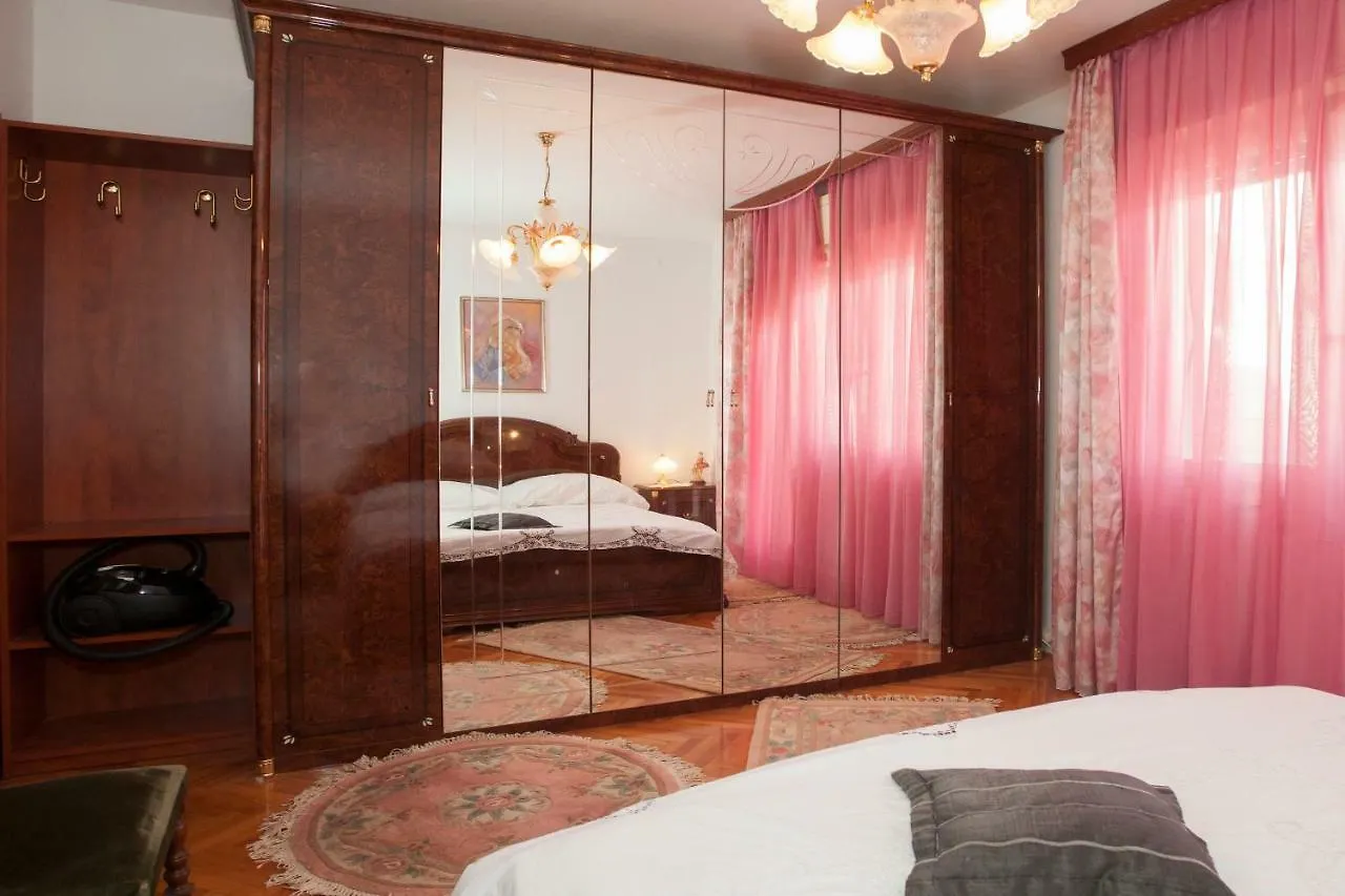 ספליט Apartment Dolores 0*,