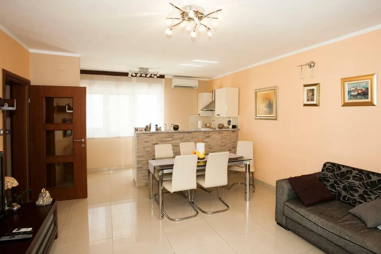 Apartment Dolores Split