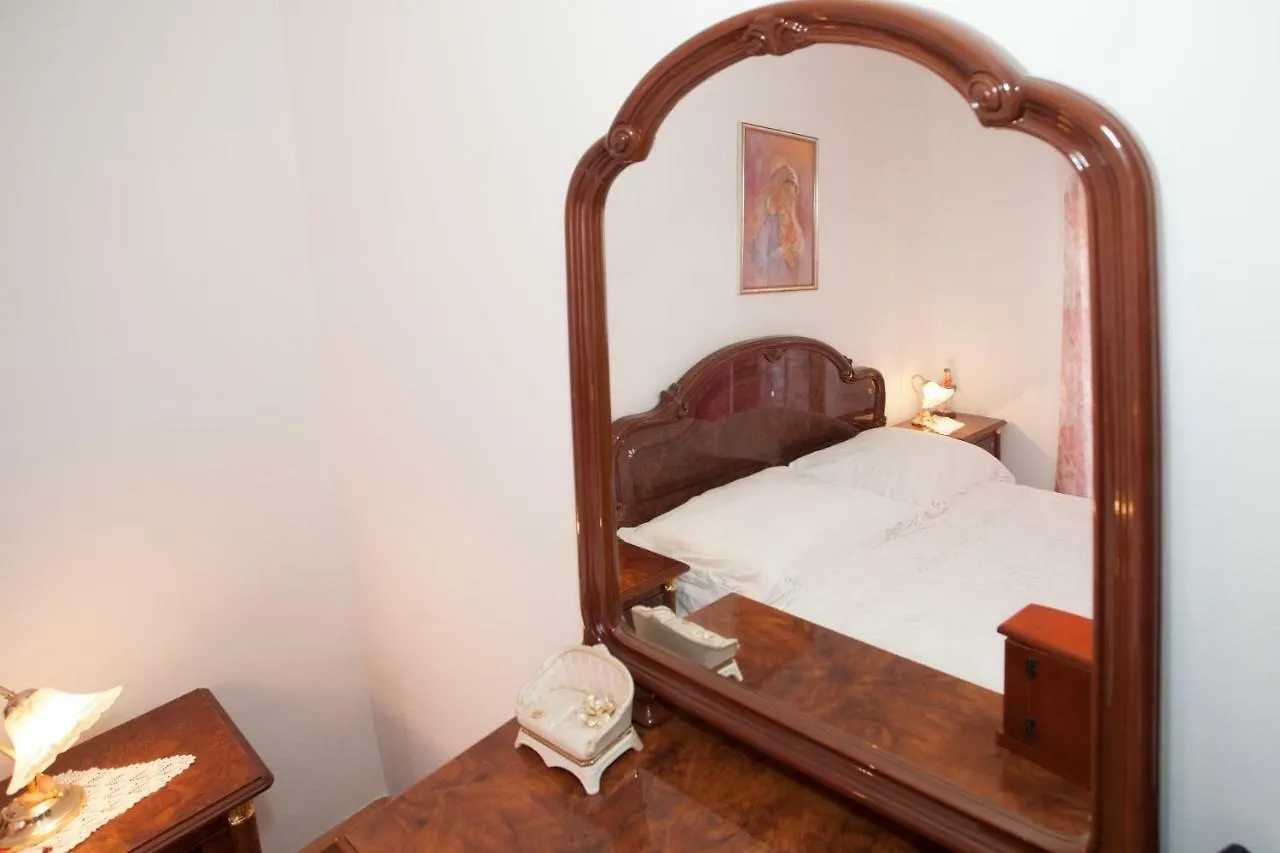 Apartment Dolores Split 0*,  Croacia
